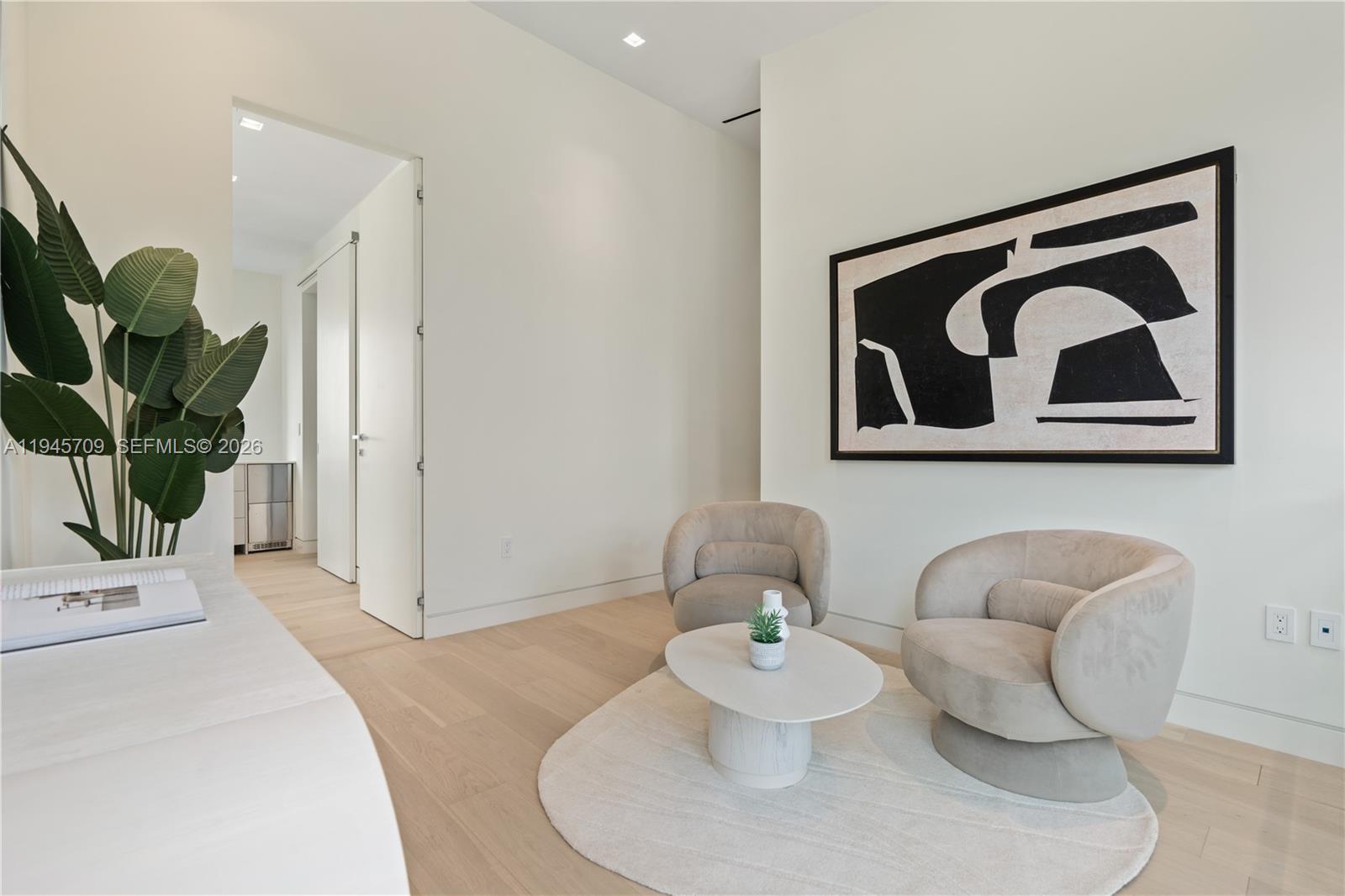 536 W 51st St, Miami Beach FL 33140