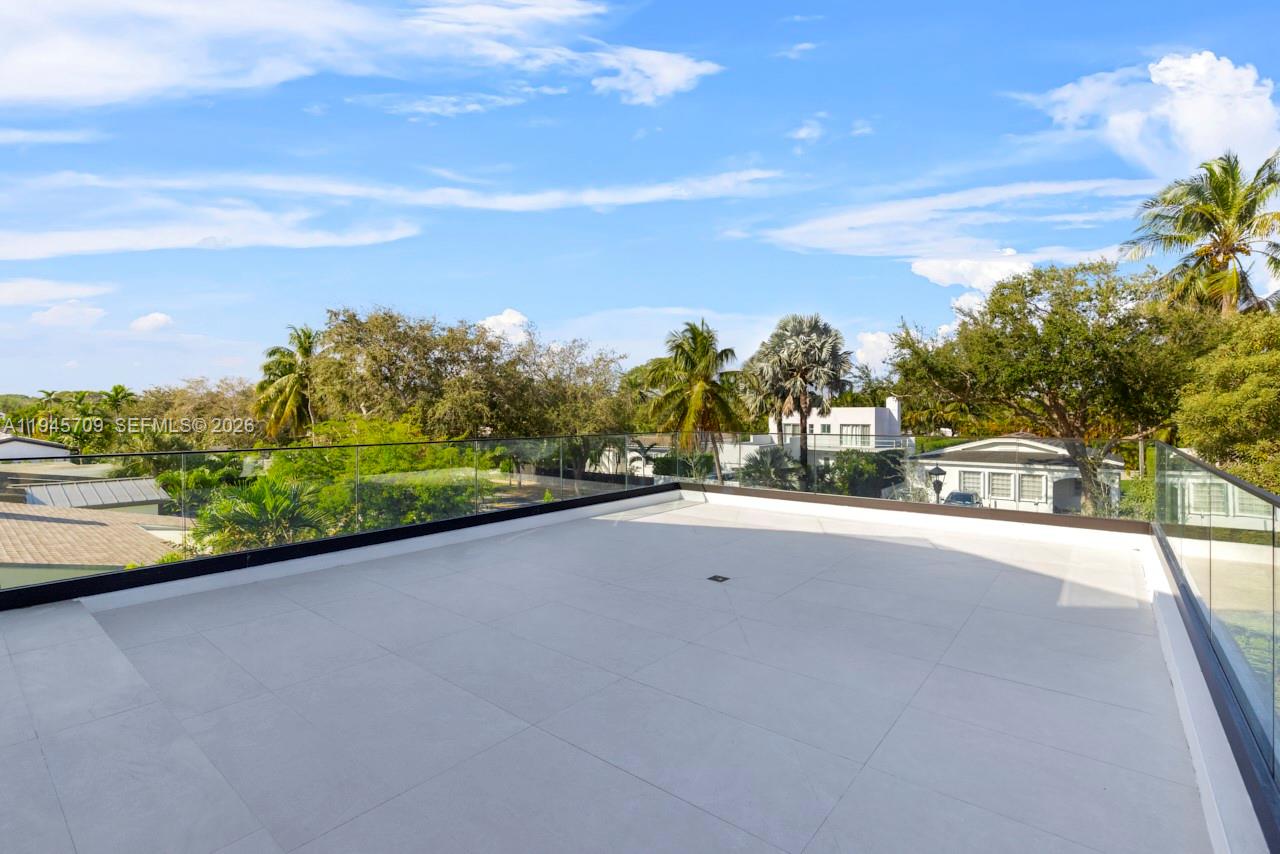 536 W 51st St, Miami Beach FL 33140