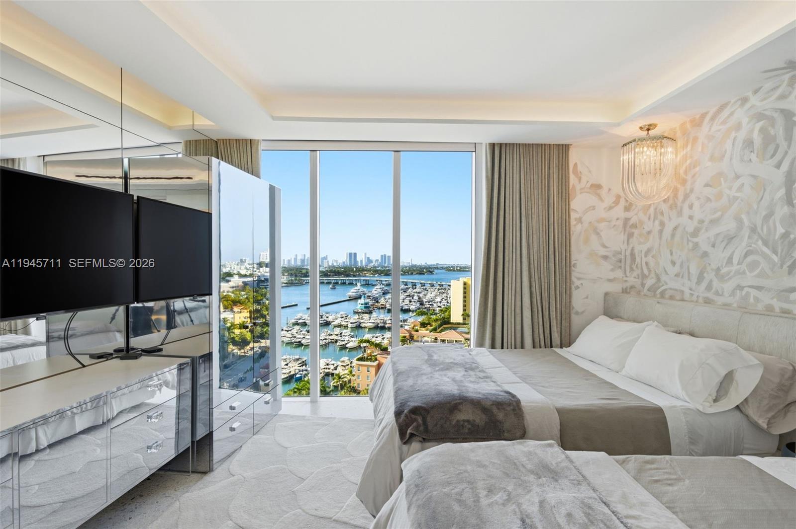 1000 S Pointe Dr #1606, Miami Beach FL 33139