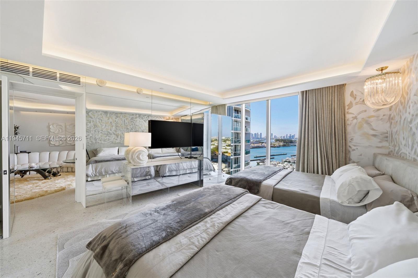 1000 S Pointe Dr #1606, Miami Beach FL 33139