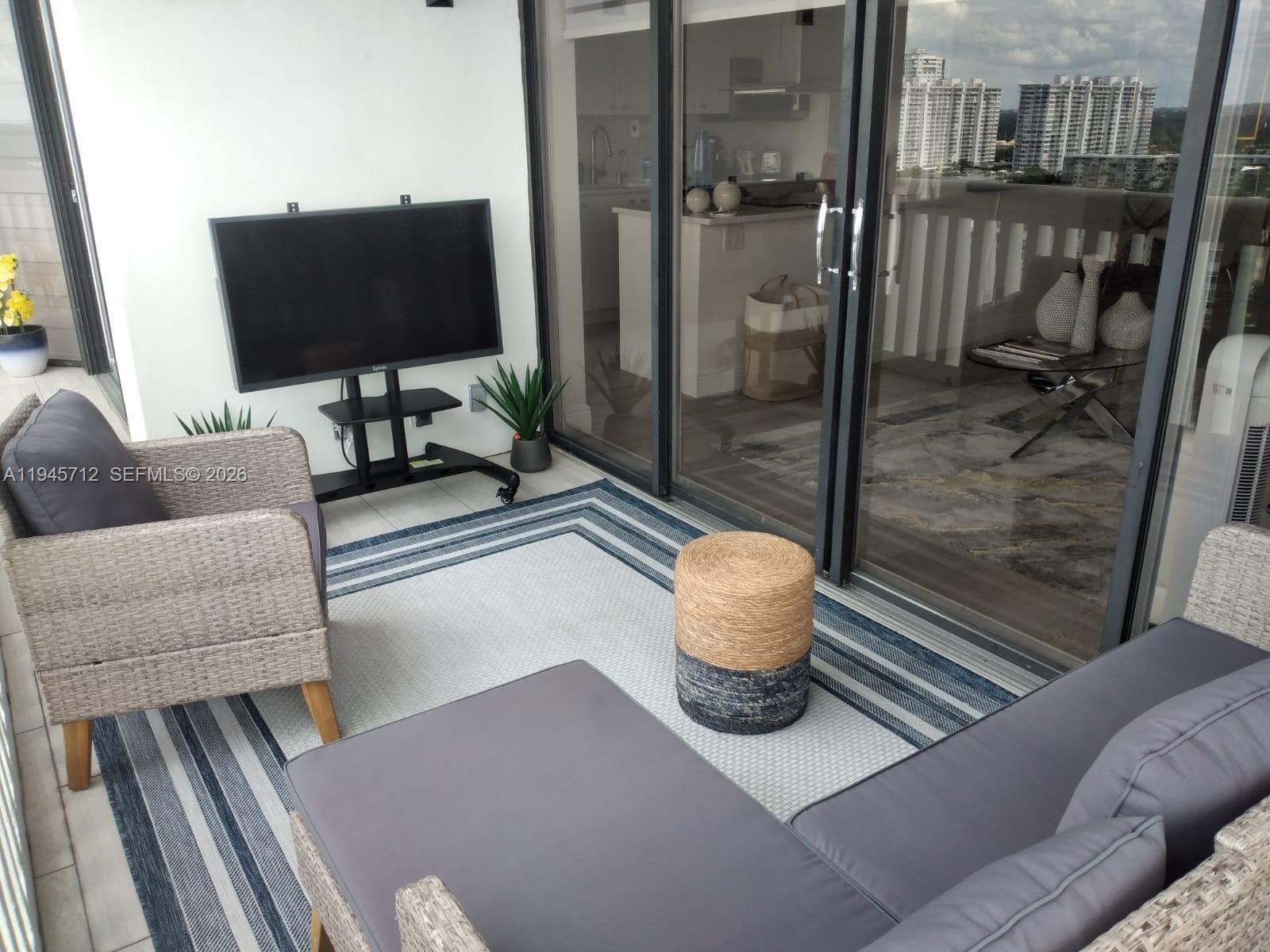 1000 Island Blvd #1611, Aventura FL 33160