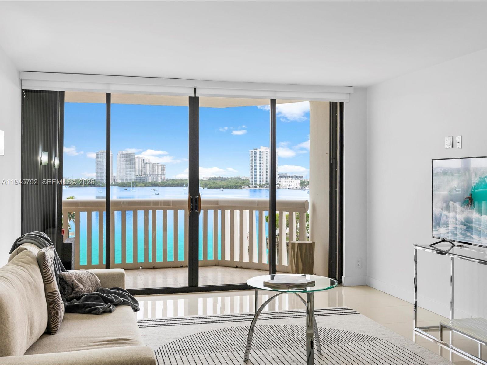 1000 W Island Blvd #612, Aventura FL 33160