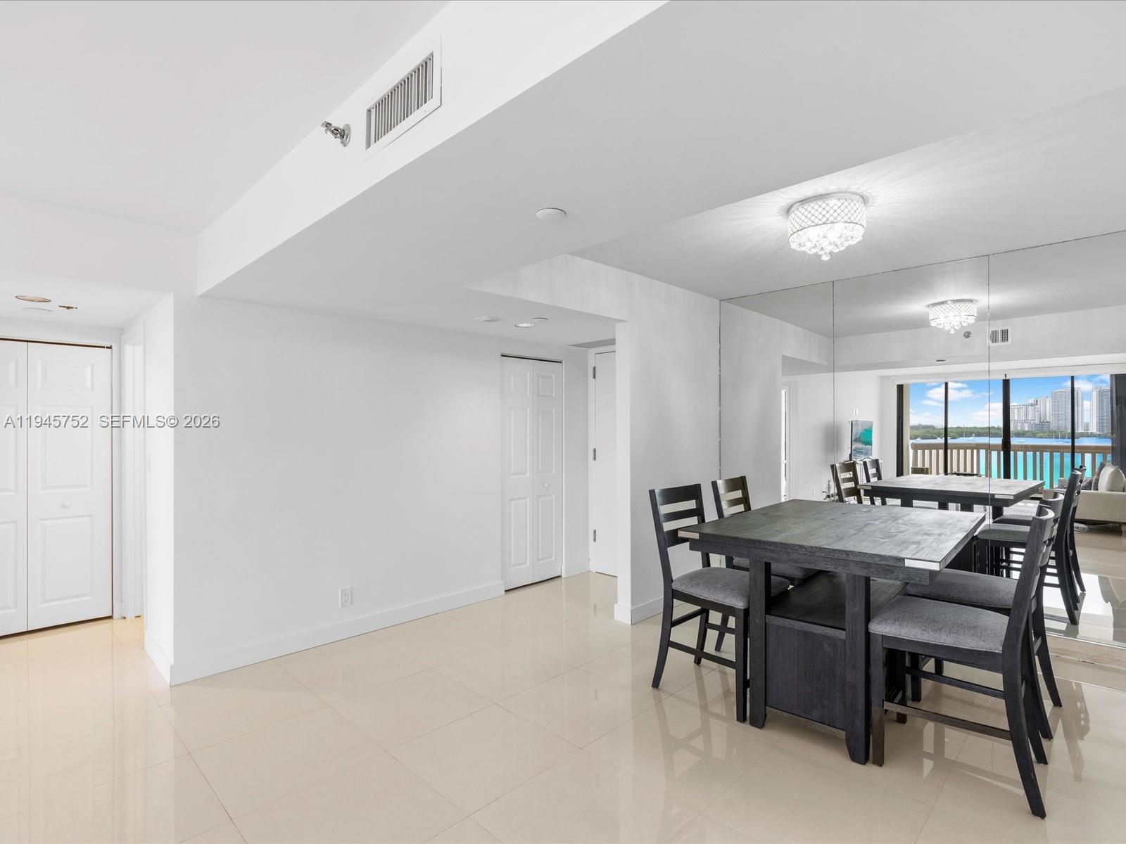 1000 W Island Blvd #612, Aventura FL 33160