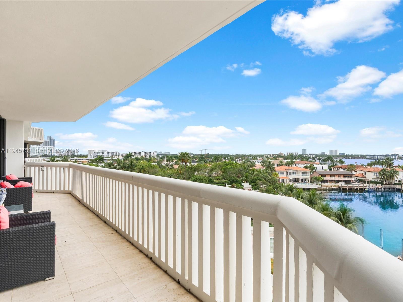 1000 W Island Blvd #612, Aventura FL 33160