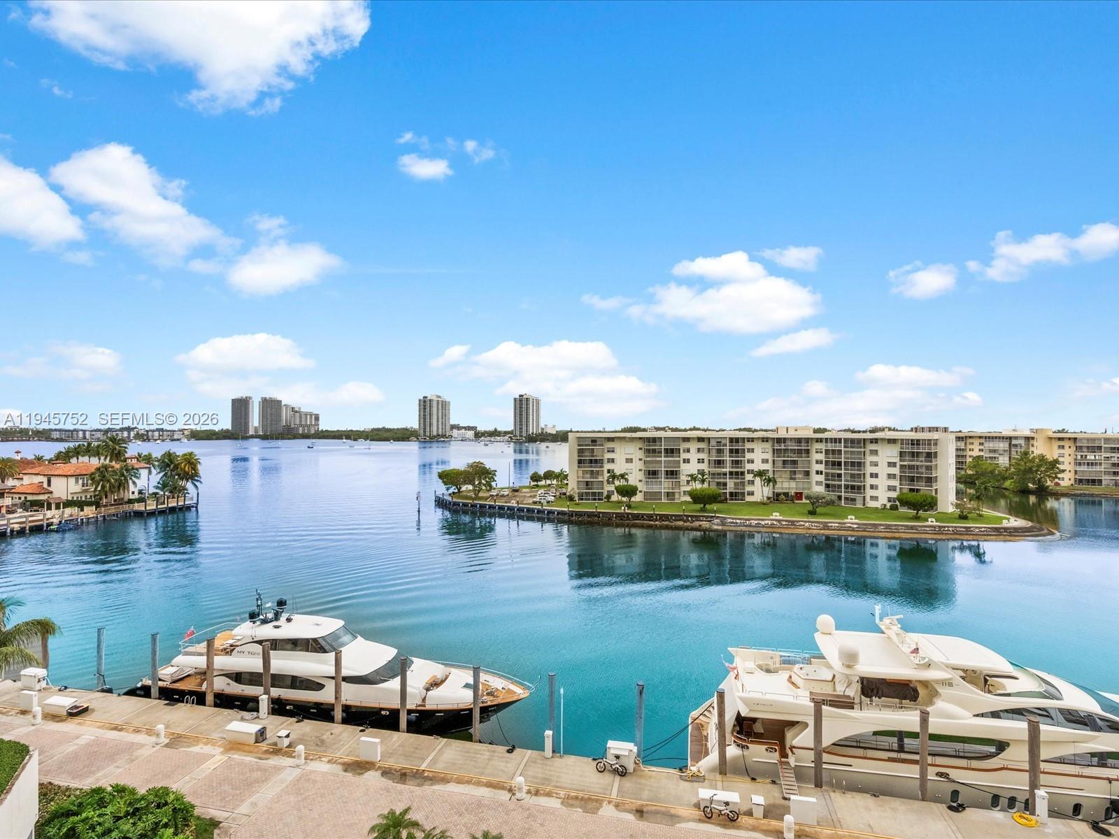 1000 W Island Blvd #612, Aventura FL 33160