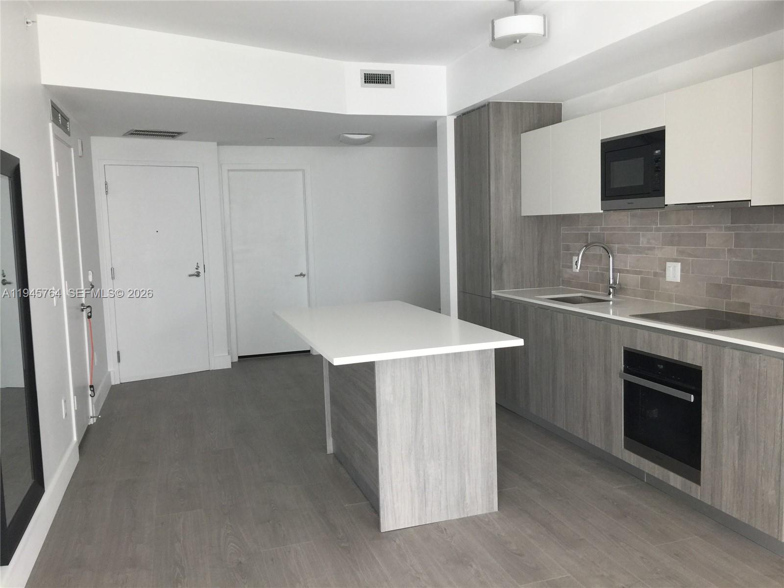 2900 7th Ave #3008, Miami FL 33137