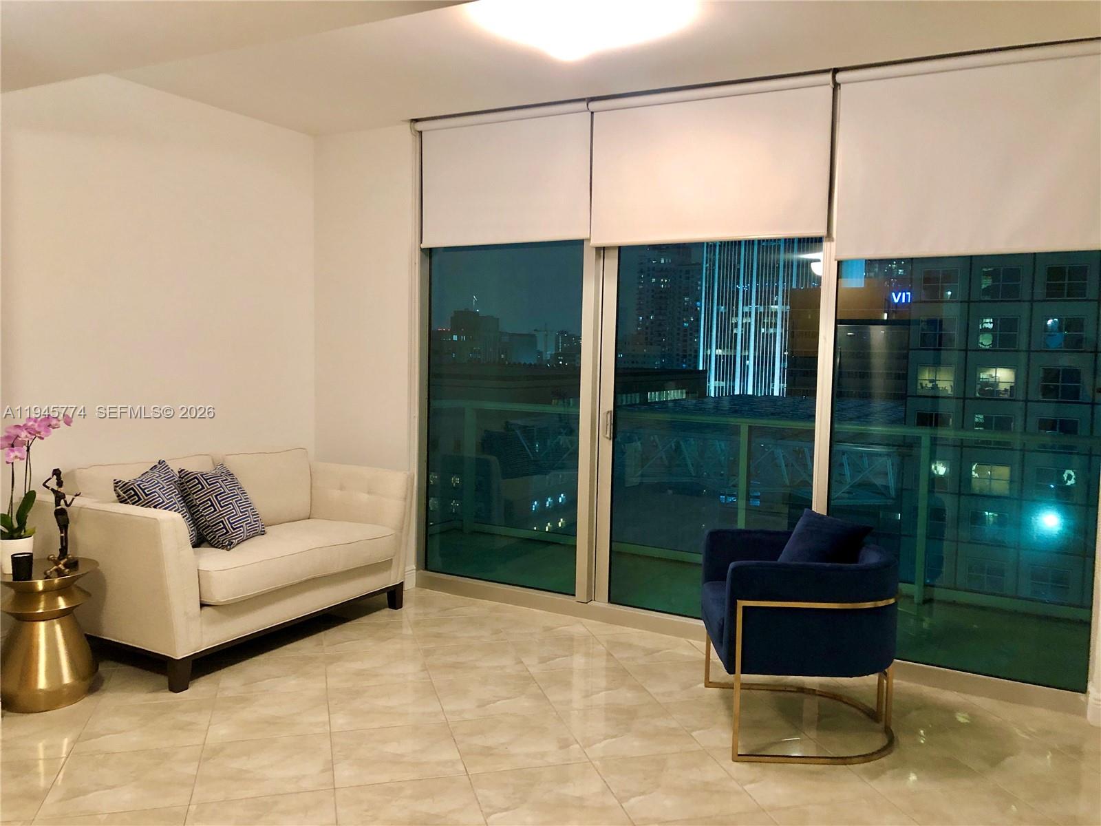 300 S Biscayne Blvd #T-1803, Miami FL 33131