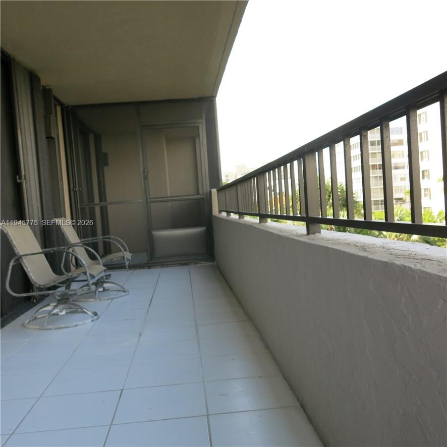 251 Crandon Blvd #309, Key Biscayne FL 33149