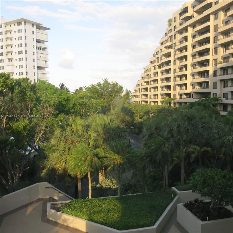 251 Crandon Blvd #309, Key Biscayne FL 33149