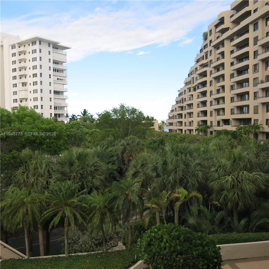 251 Crandon Blvd #309, Key Biscayne FL 33149