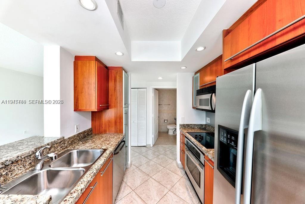 110 Washington Ave #2405, Miami Beach FL 33139