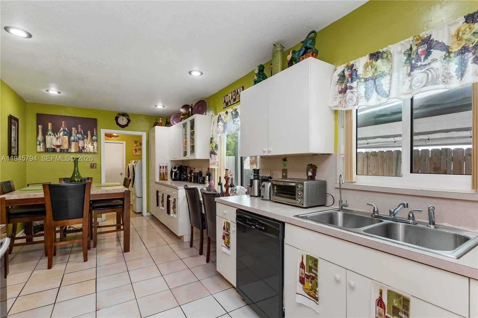 15244 SW 108th Ct, Miami FL 33157