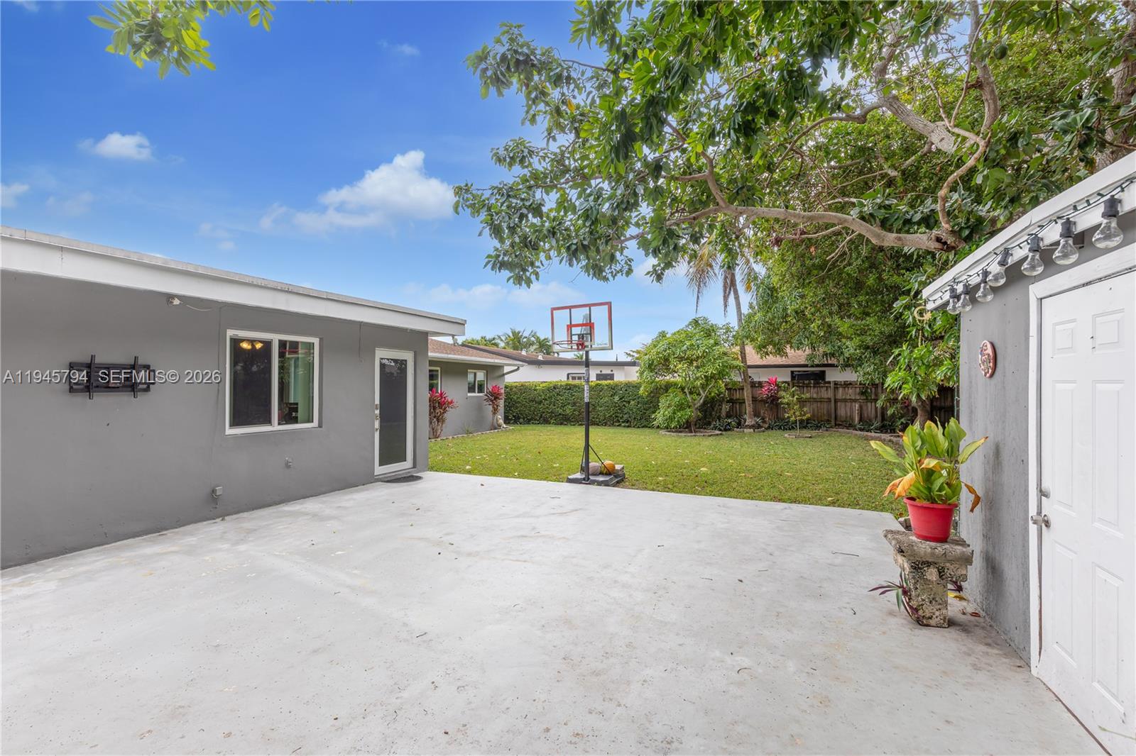 15244 SW 108th Ct, Miami FL 33157