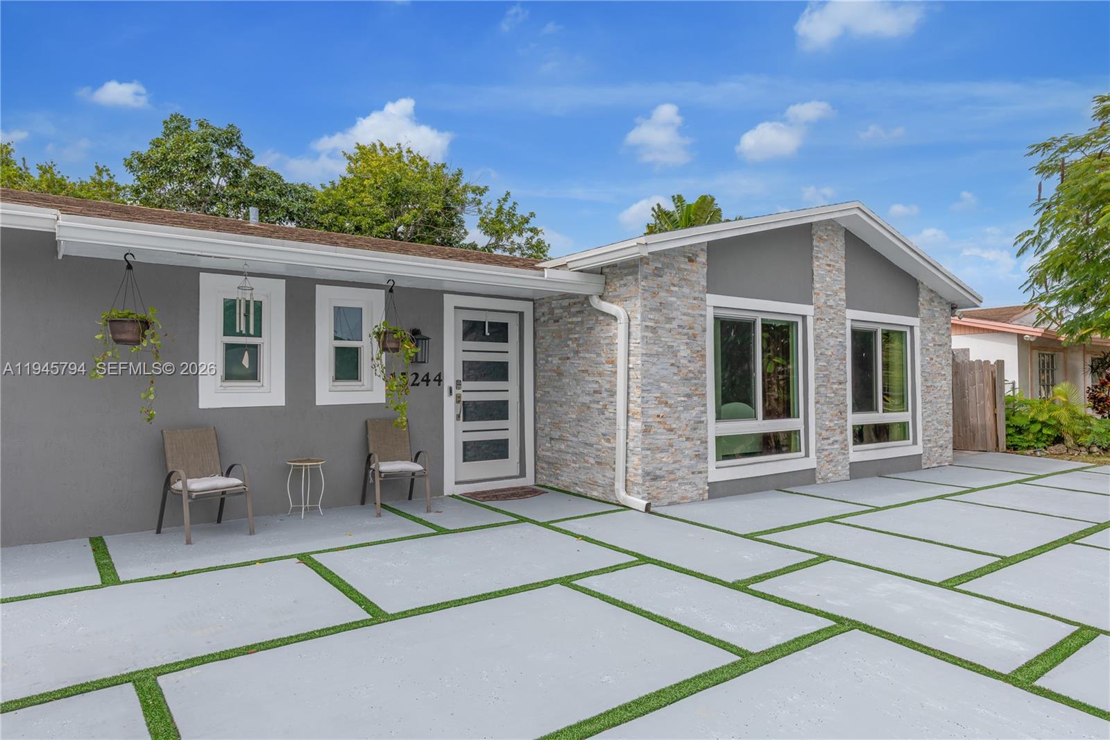 15244 SW 108th Ct, Miami FL 33157