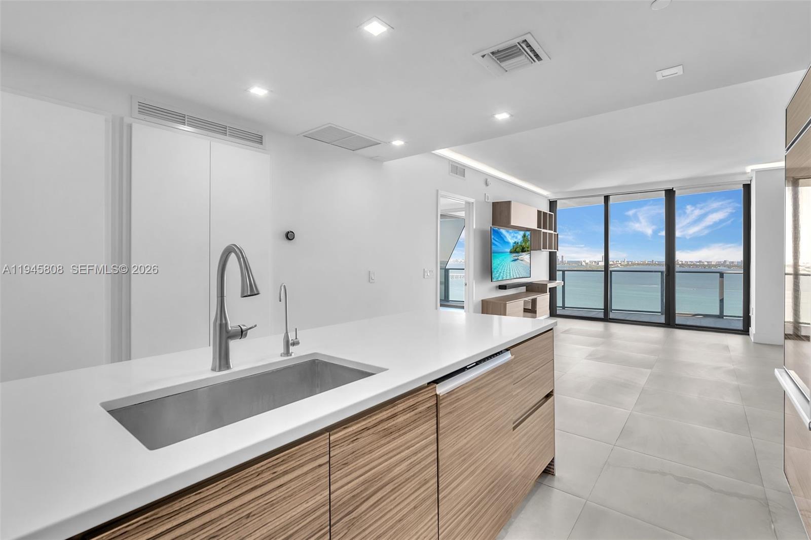 460 NE 28th St #2607, Miami FL 33137
