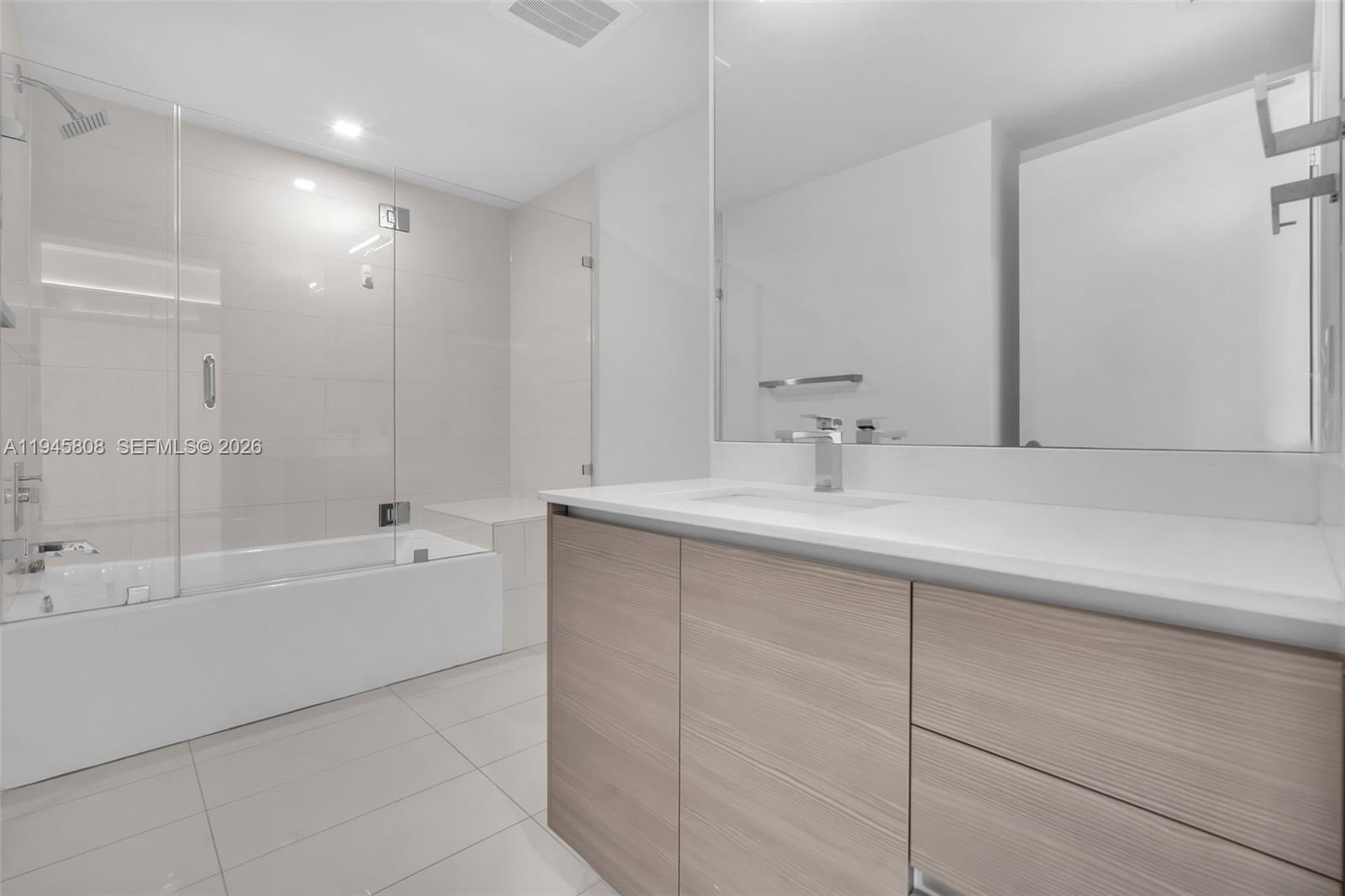 460 NE 28th St #2607, Miami FL 33137
