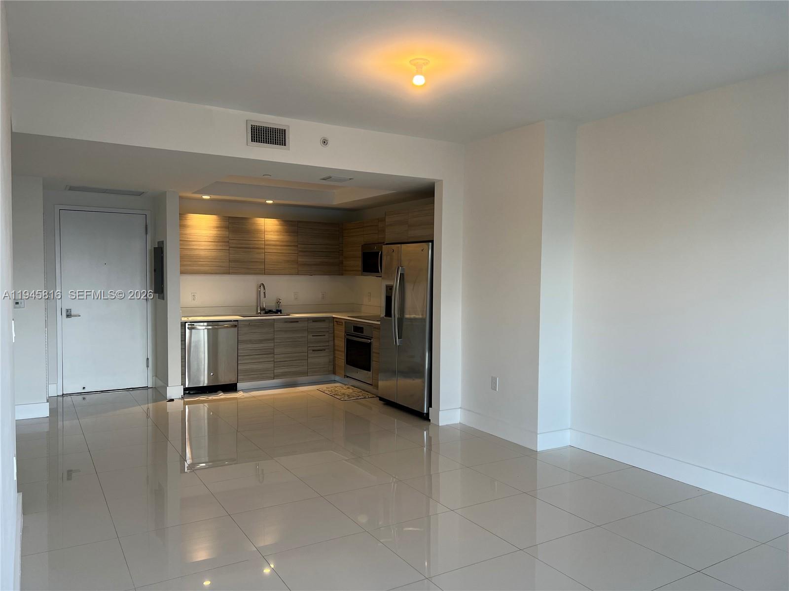121 NE 34th St #912, Miami FL 33137