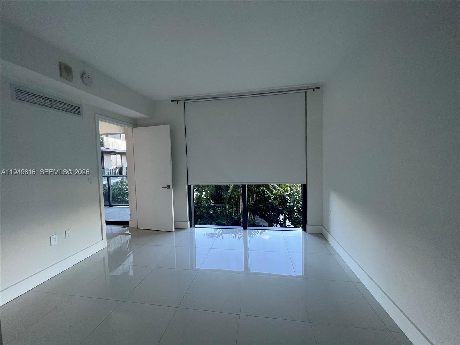 121 NE 34th St #912, Miami FL 33137