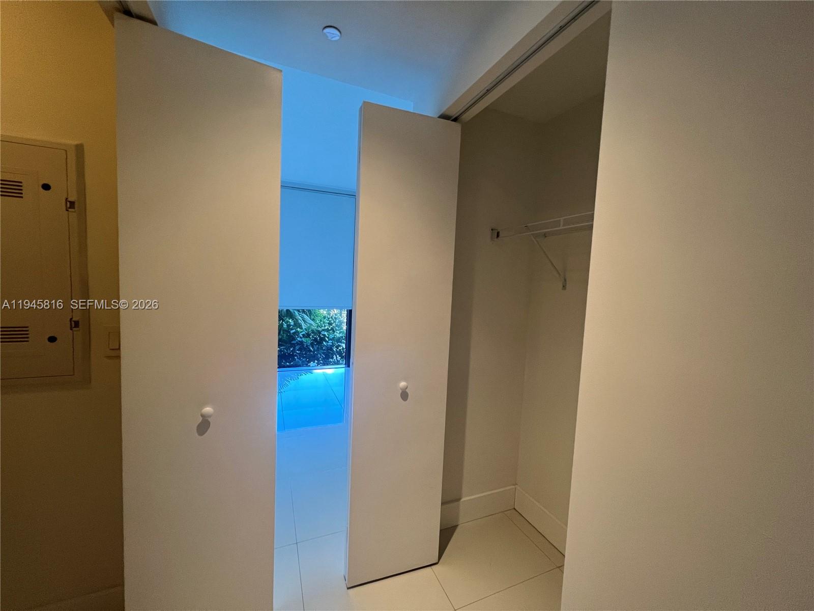 121 NE 34th St #912, Miami FL 33137