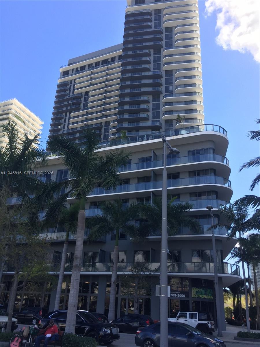 121 NE 34th St #912, Miami FL 33137