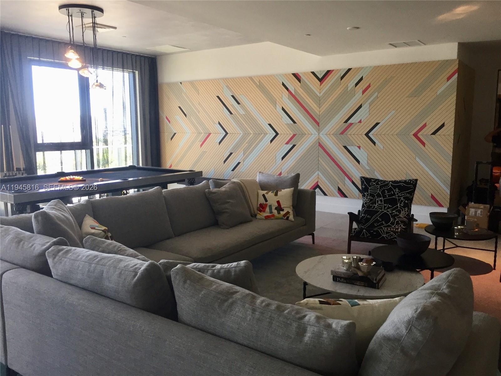 121 NE 34th St #912, Miami FL 33137