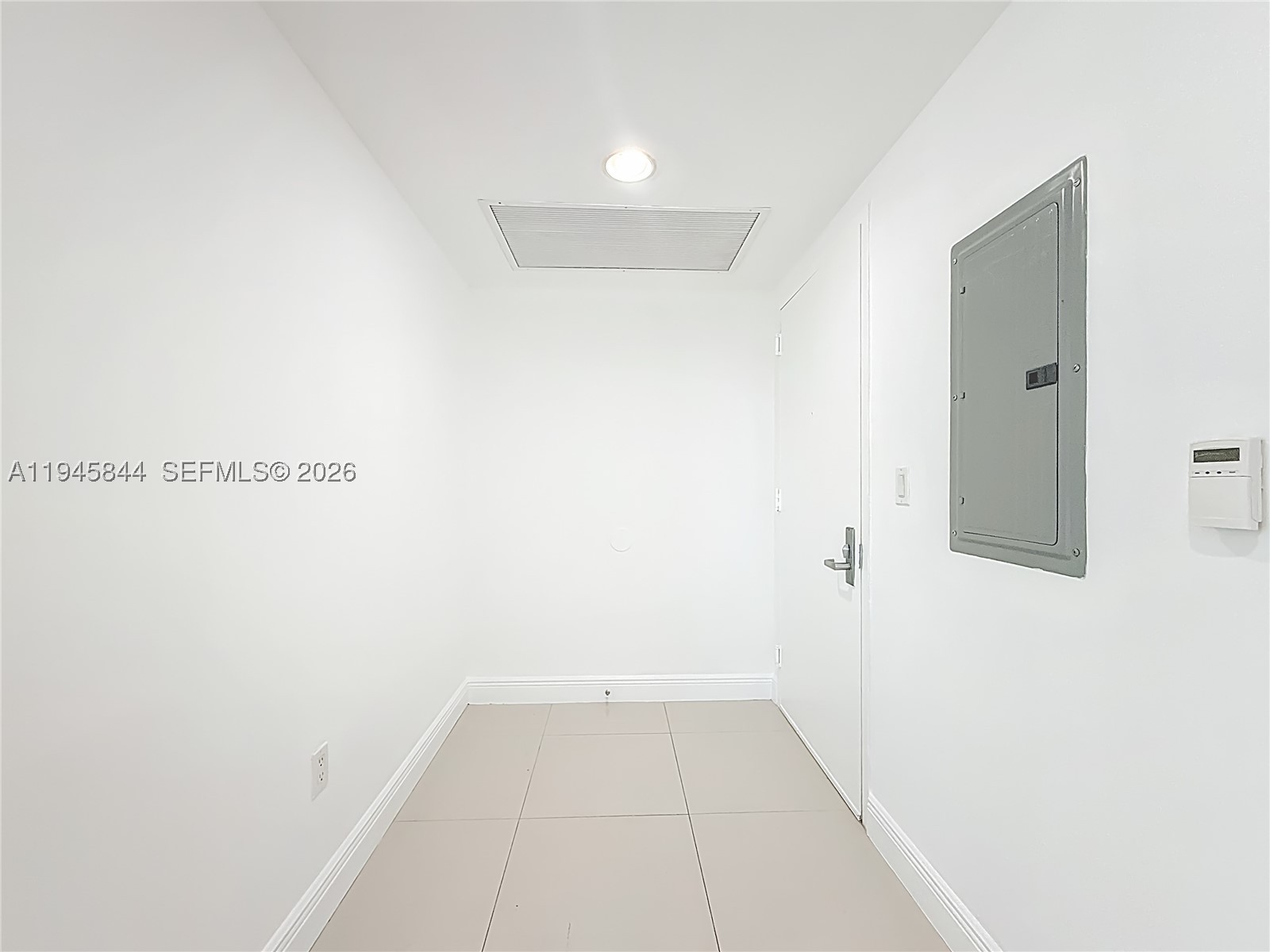 475 Brickell Ave #4215, Miami FL 33131