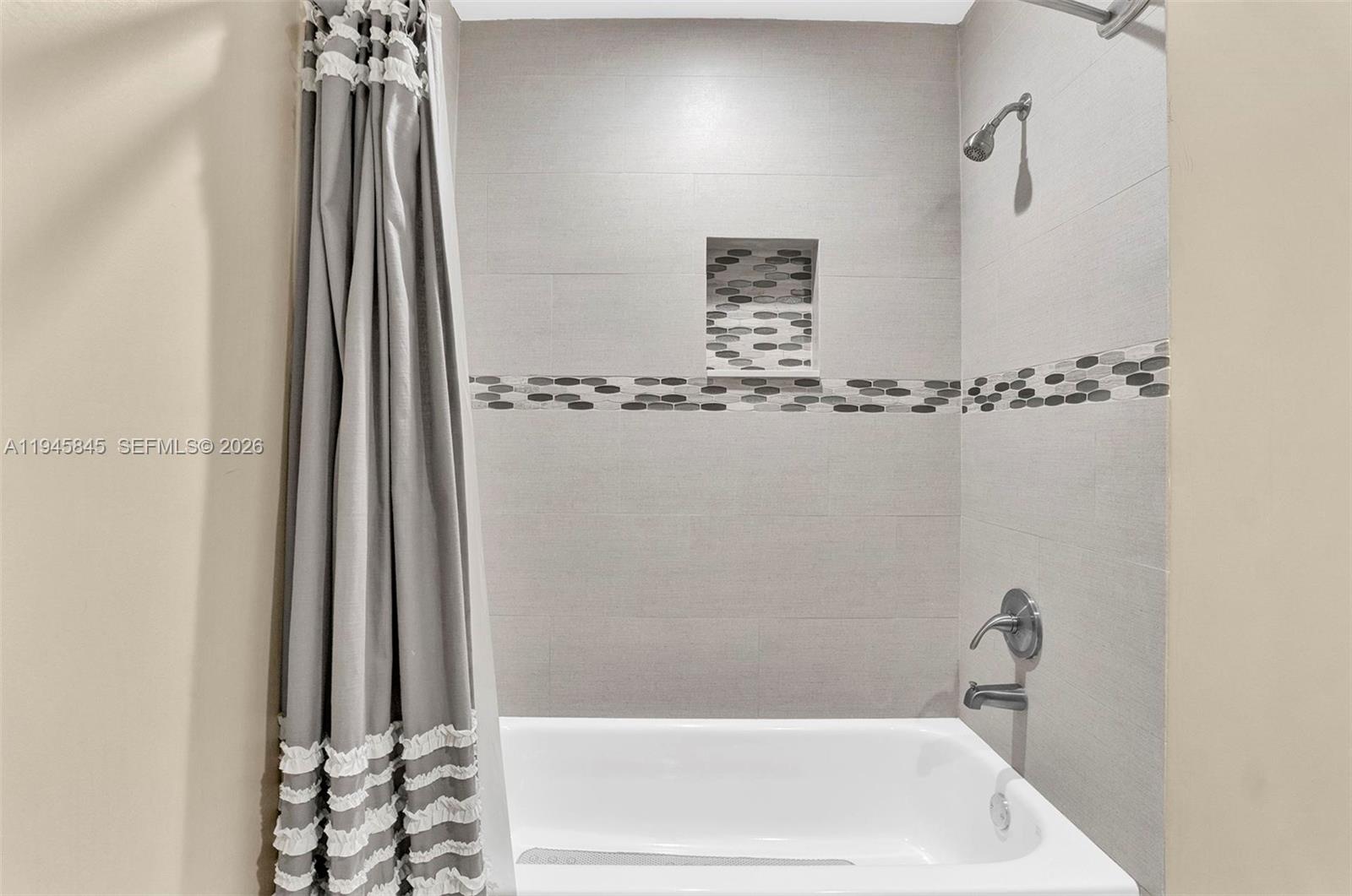 18071 Clear Brook Cir, Boca Raton FL 33498