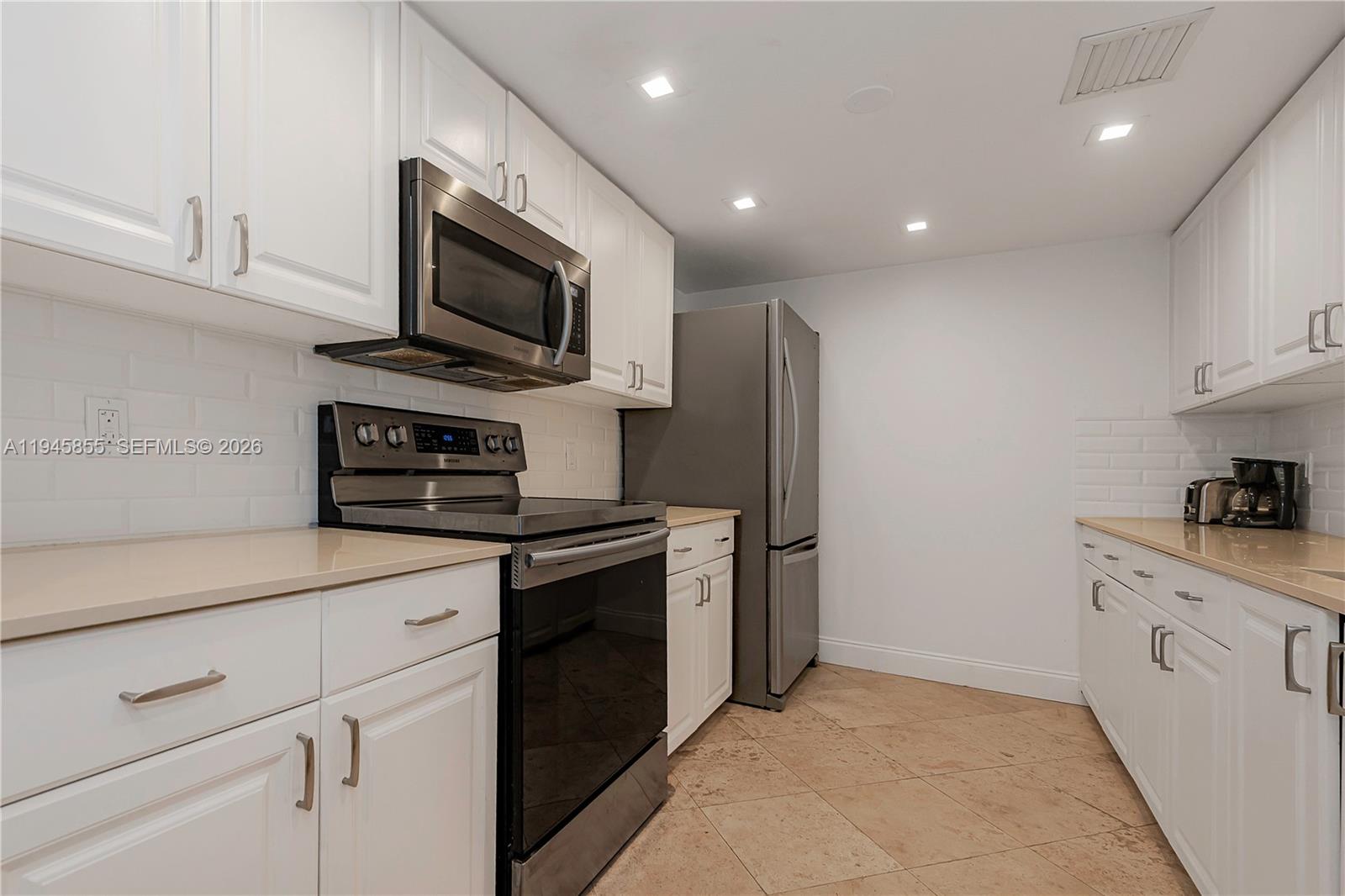 90 Alton Rd #301, Miami Beach FL 33139