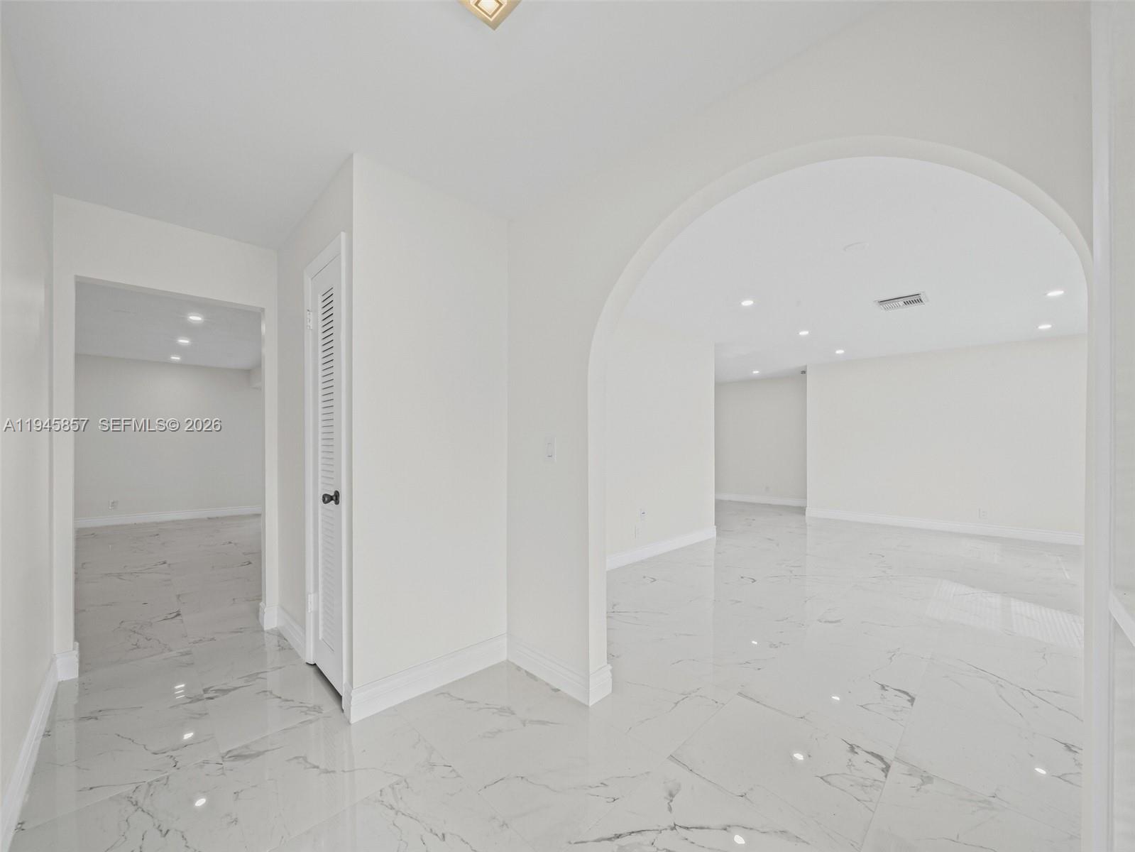 10251 NW 39th Ct, Coral Springs FL 33065