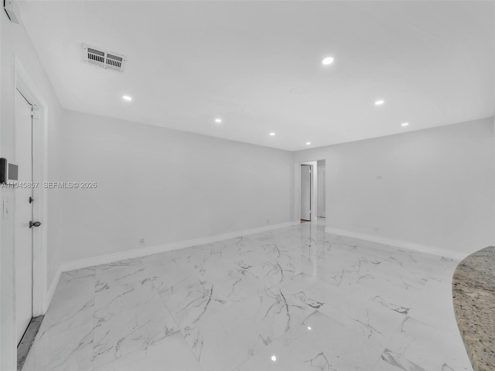 10251 NW 39th Ct, Coral Springs FL 33065