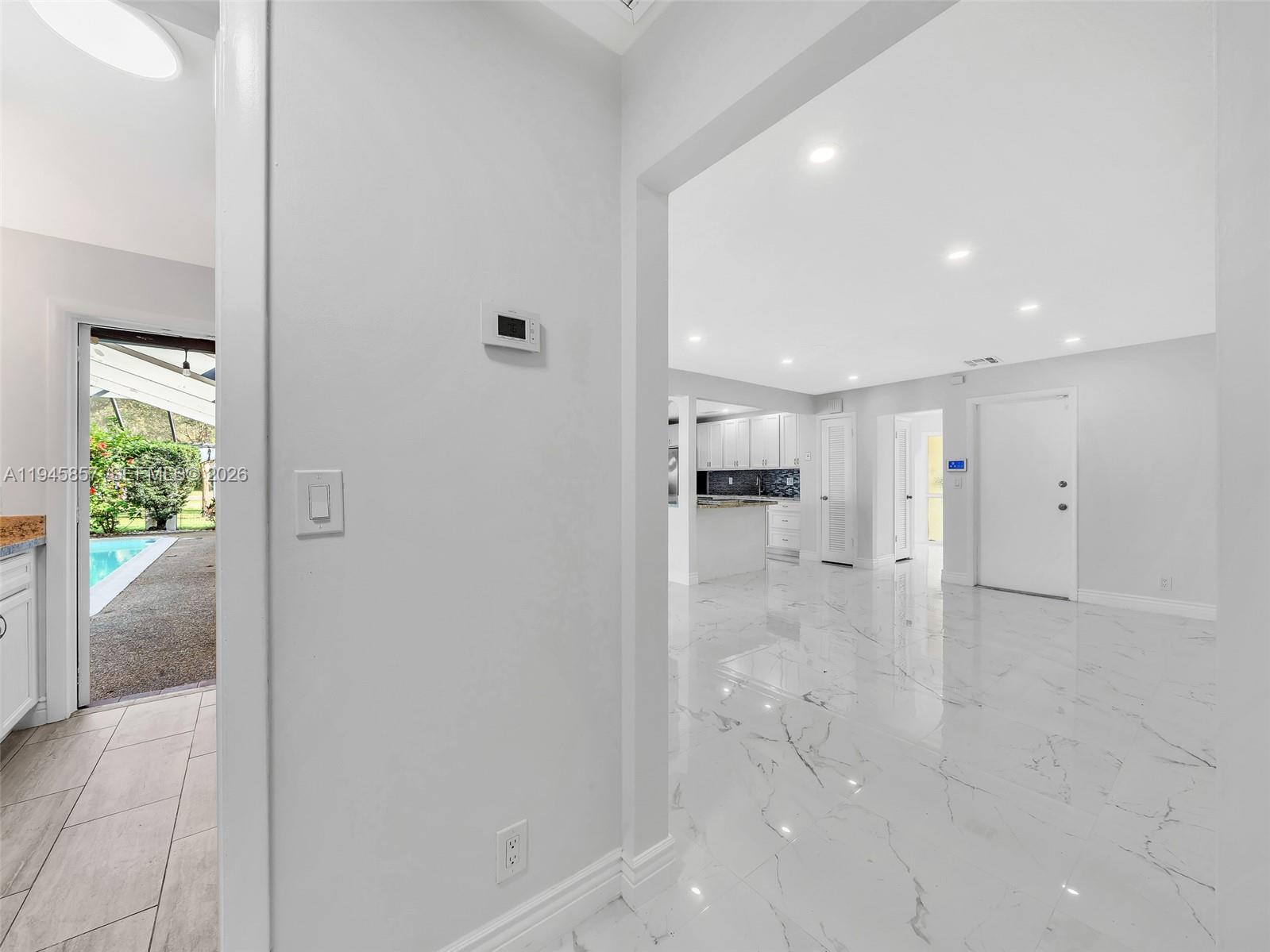 10251 NW 39th Ct, Coral Springs FL 33065