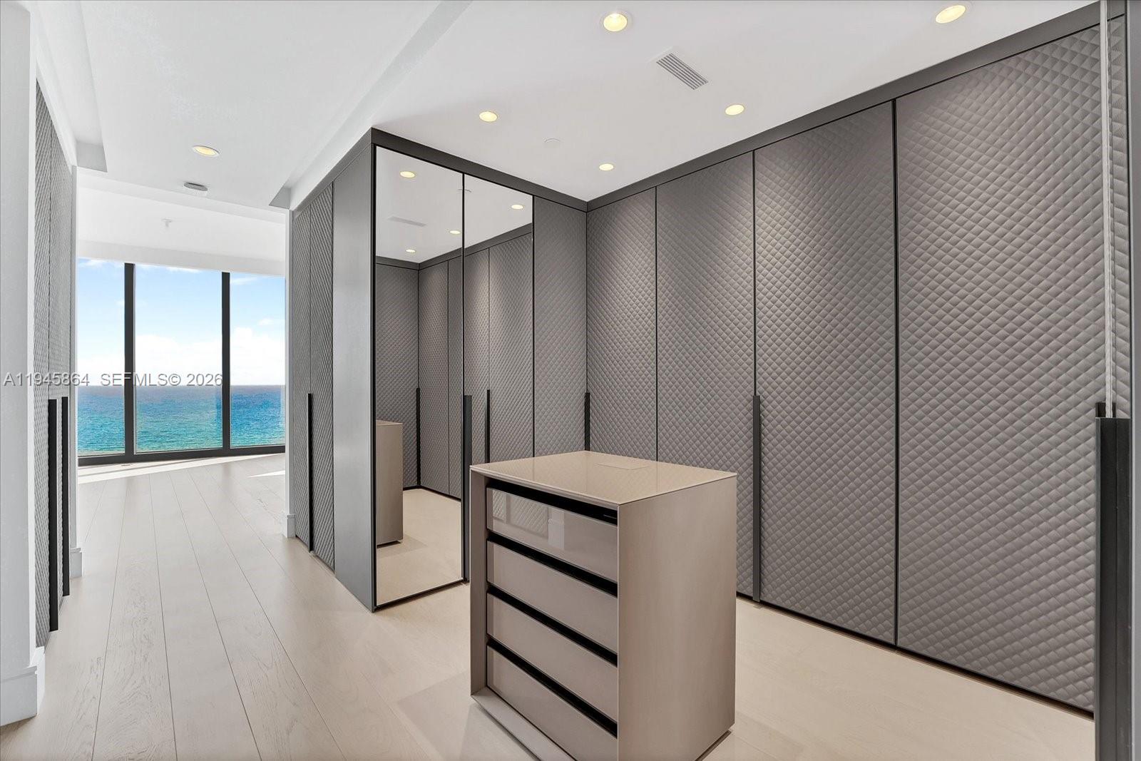 17975 Collins Ave #N1801, Sunny Isles Beach FL 33160