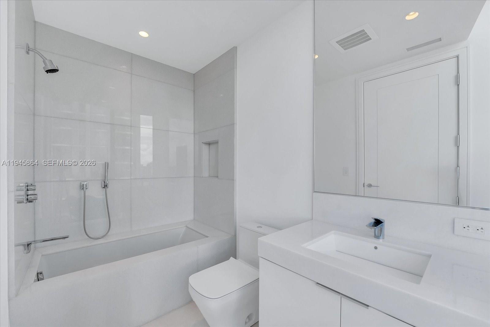 17975 Collins Ave #N1801, Sunny Isles Beach FL 33160