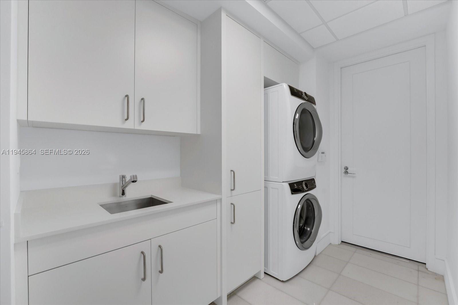 17975 Collins Ave #N1801, Sunny Isles Beach FL 33160