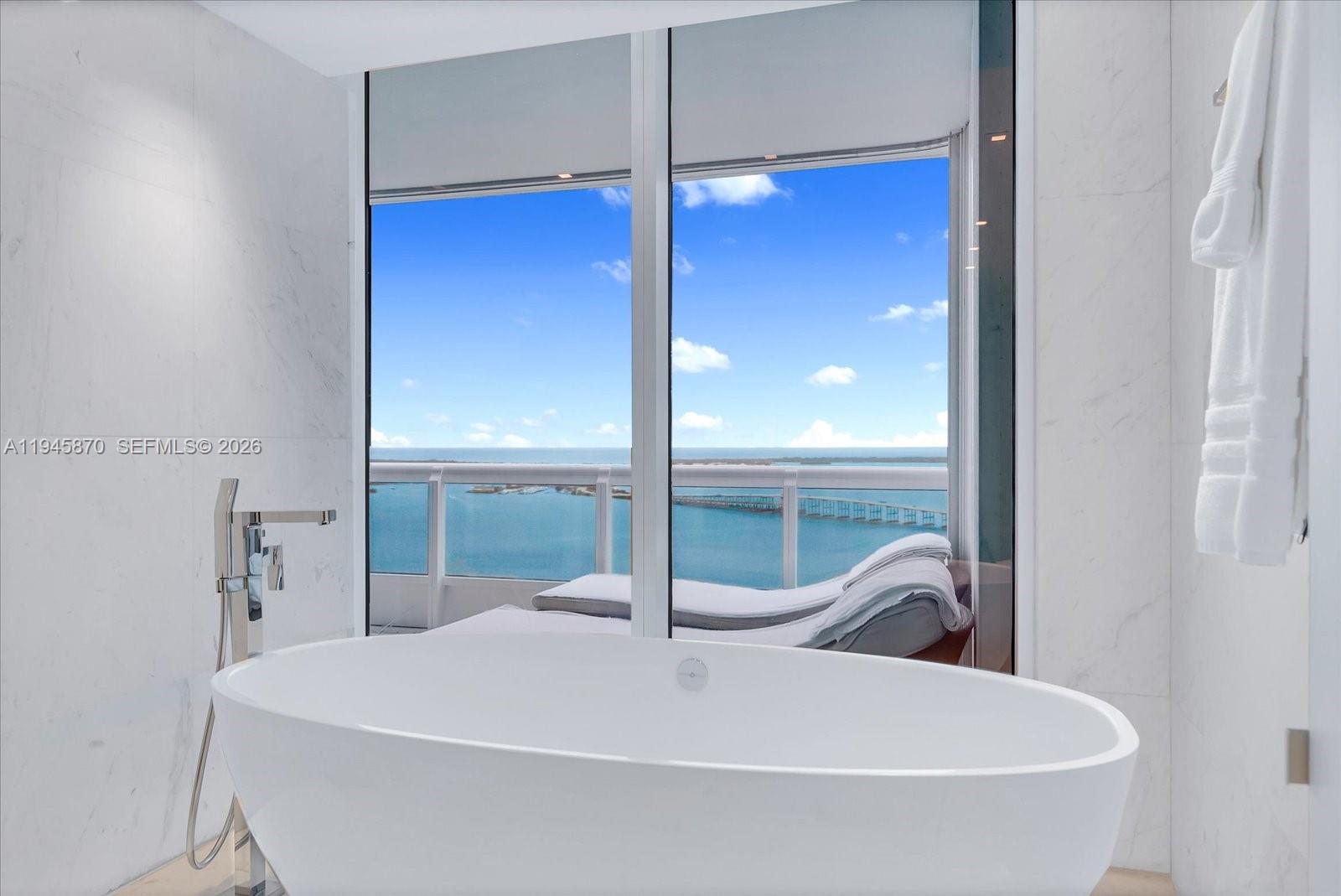 1643 Brickell Ave #3904, Miami FL 33129