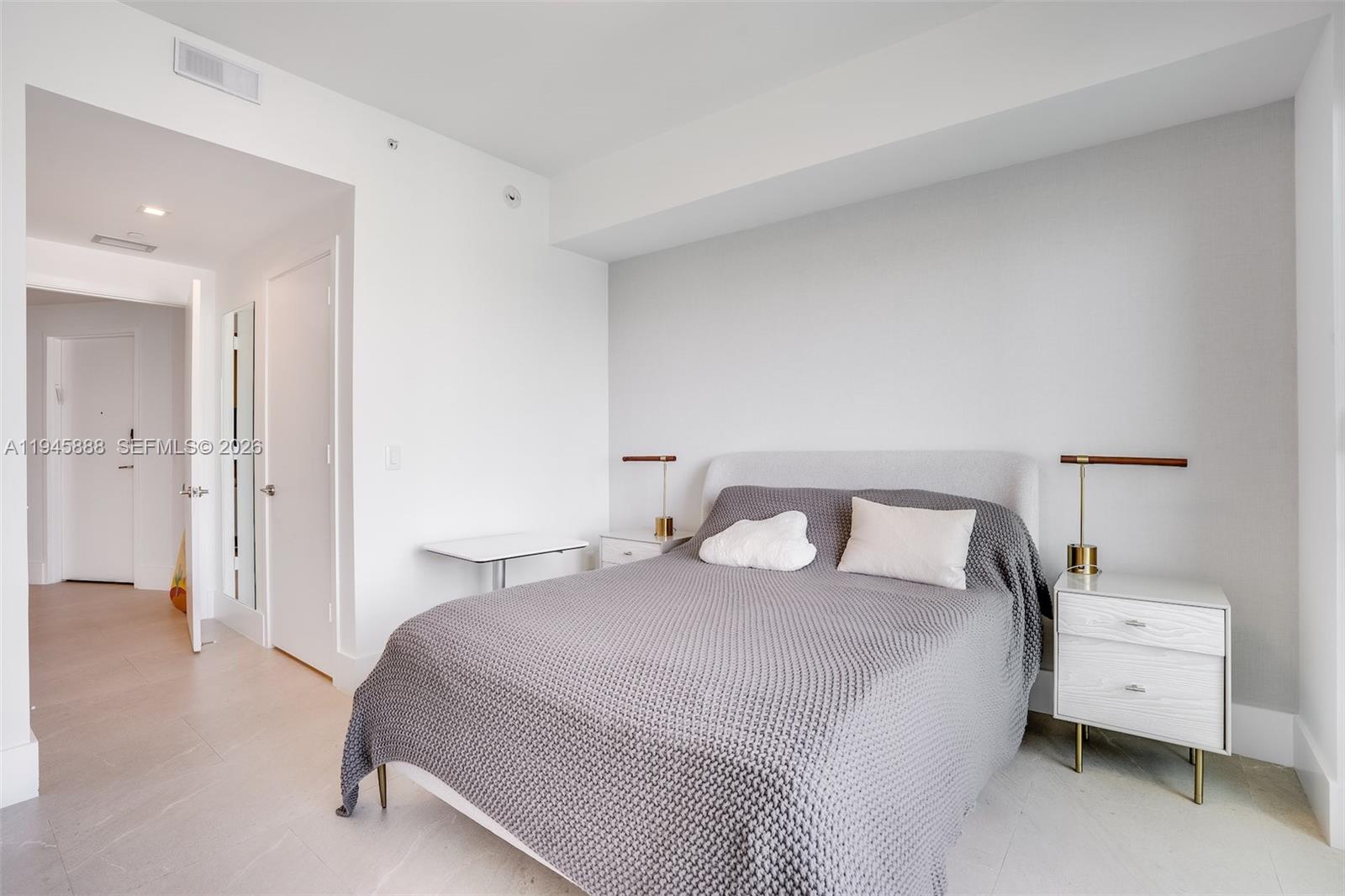 2900 NE 7th Ave #3702, Miami FL 33137