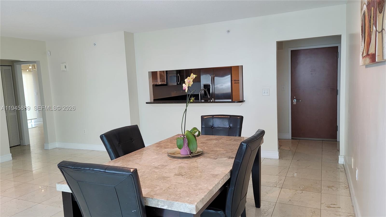 31 SE 5th St #2711, Miami FL 33131