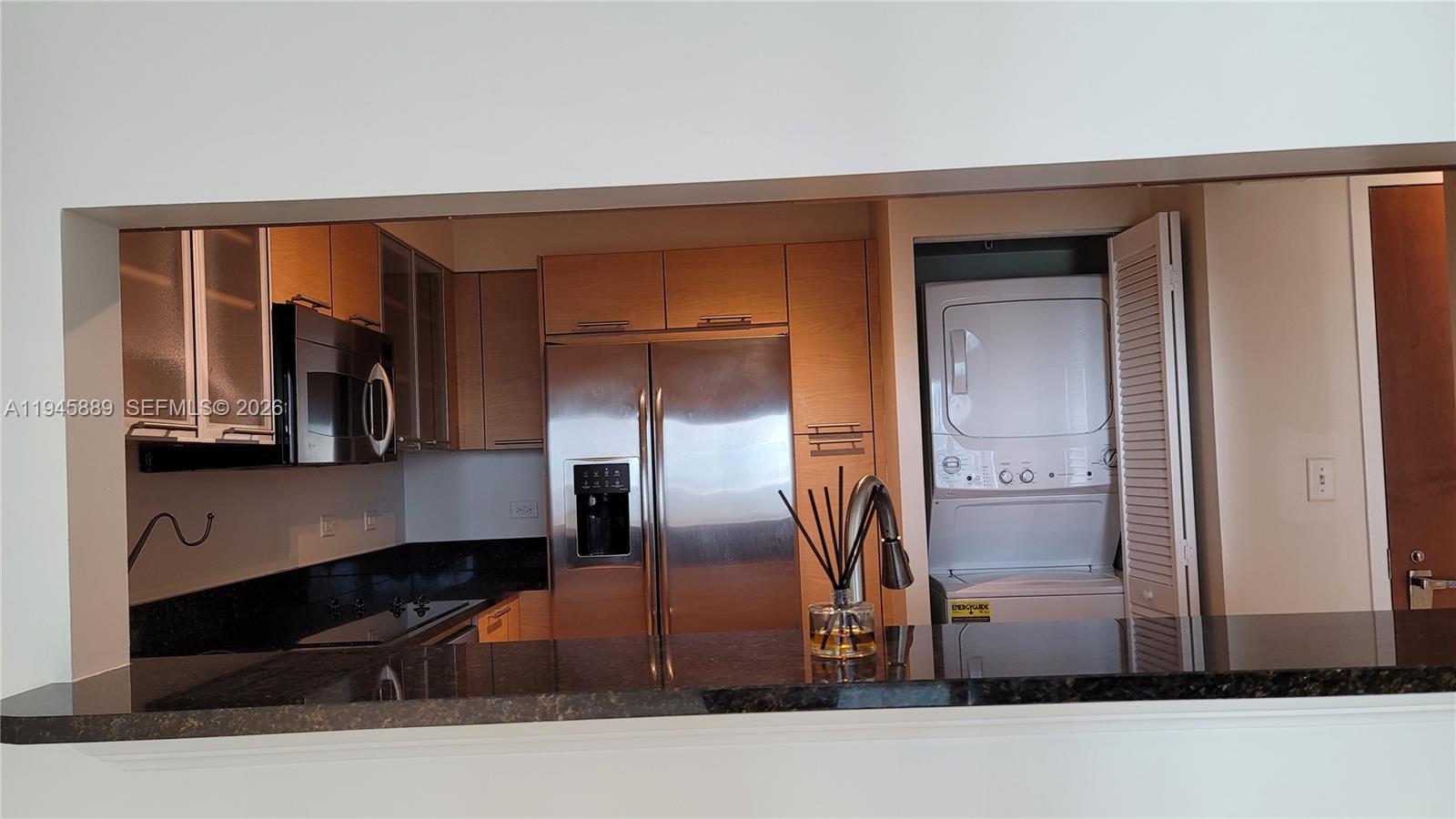 31 SE 5th St #2711, Miami FL 33131