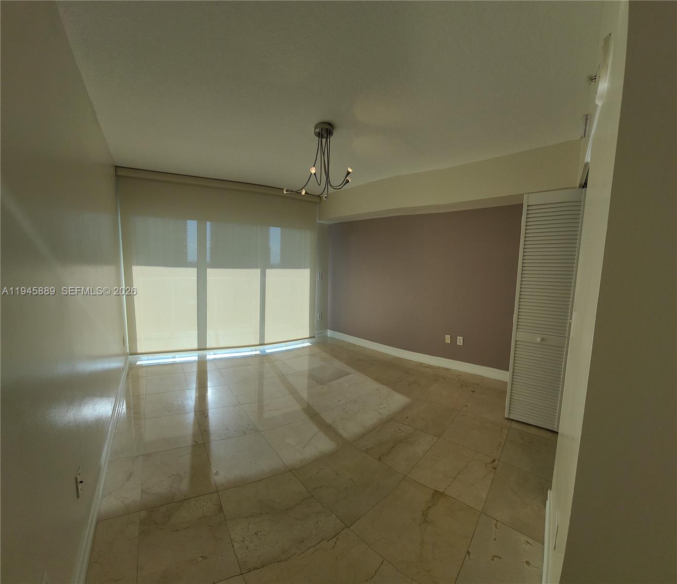 31 SE 5th St #2711, Miami FL 33131