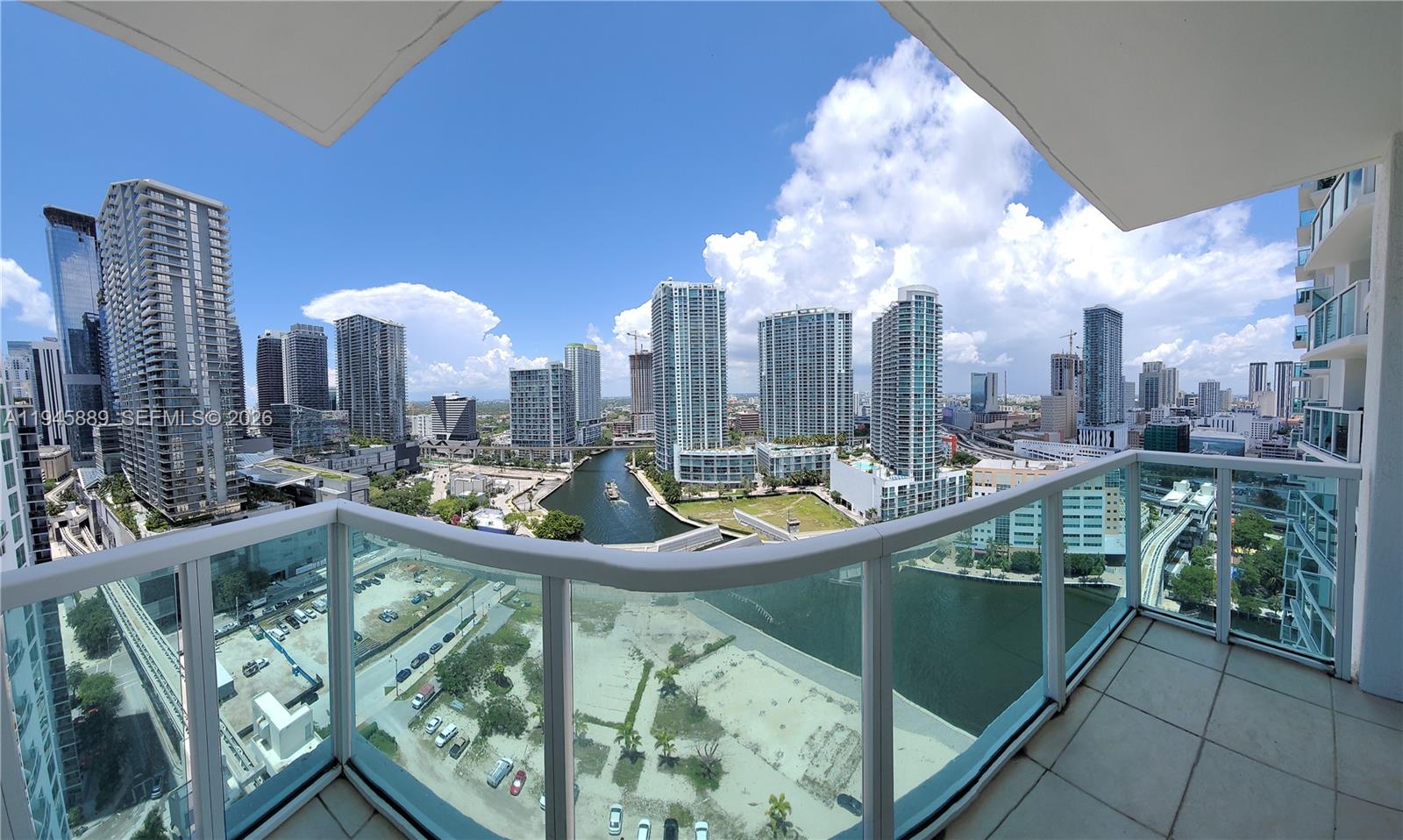 31 SE 5th St #2711, Miami FL 33131