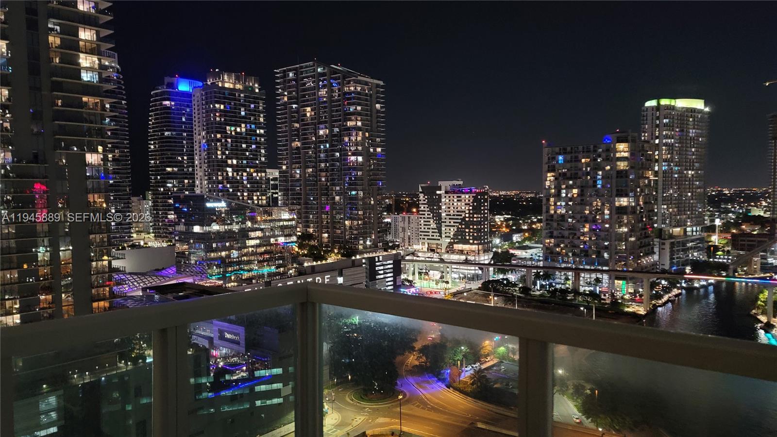 31 SE 5th St #2711, Miami FL 33131