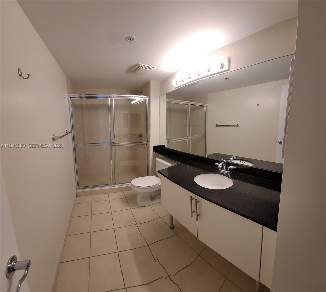 31 SE 5th St #2711, Miami FL 33131