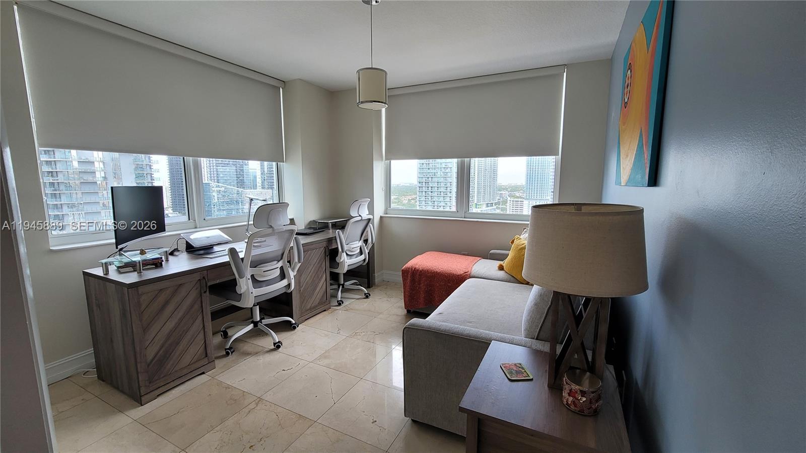 31 SE 5th St #2711, Miami FL 33131