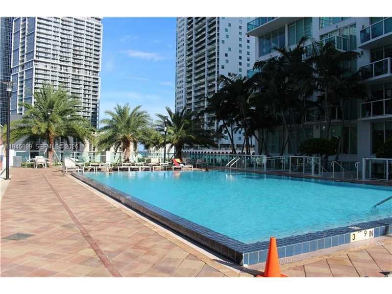 31 SE 5th St #2711, Miami FL 33131