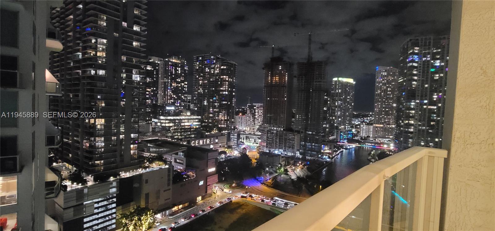 31 SE 5th St #2711, Miami FL 33131