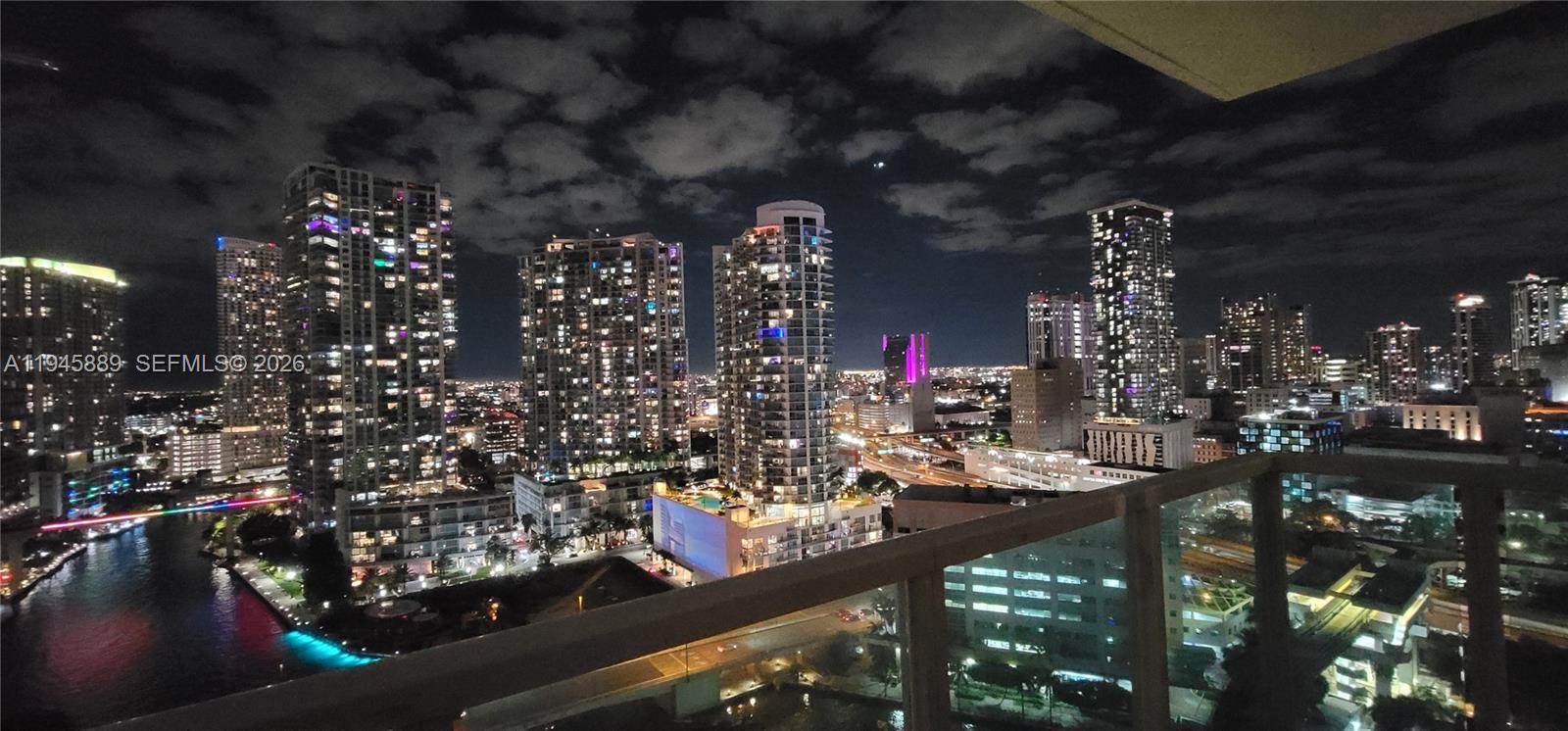 31 SE 5th St #2711, Miami FL 33131