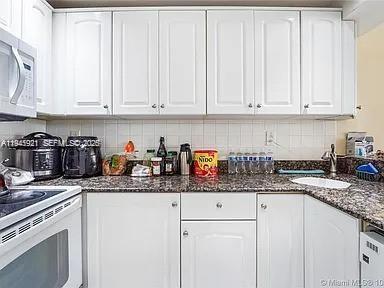 540 Brickell Key Dr #603, Miami FL 33131
