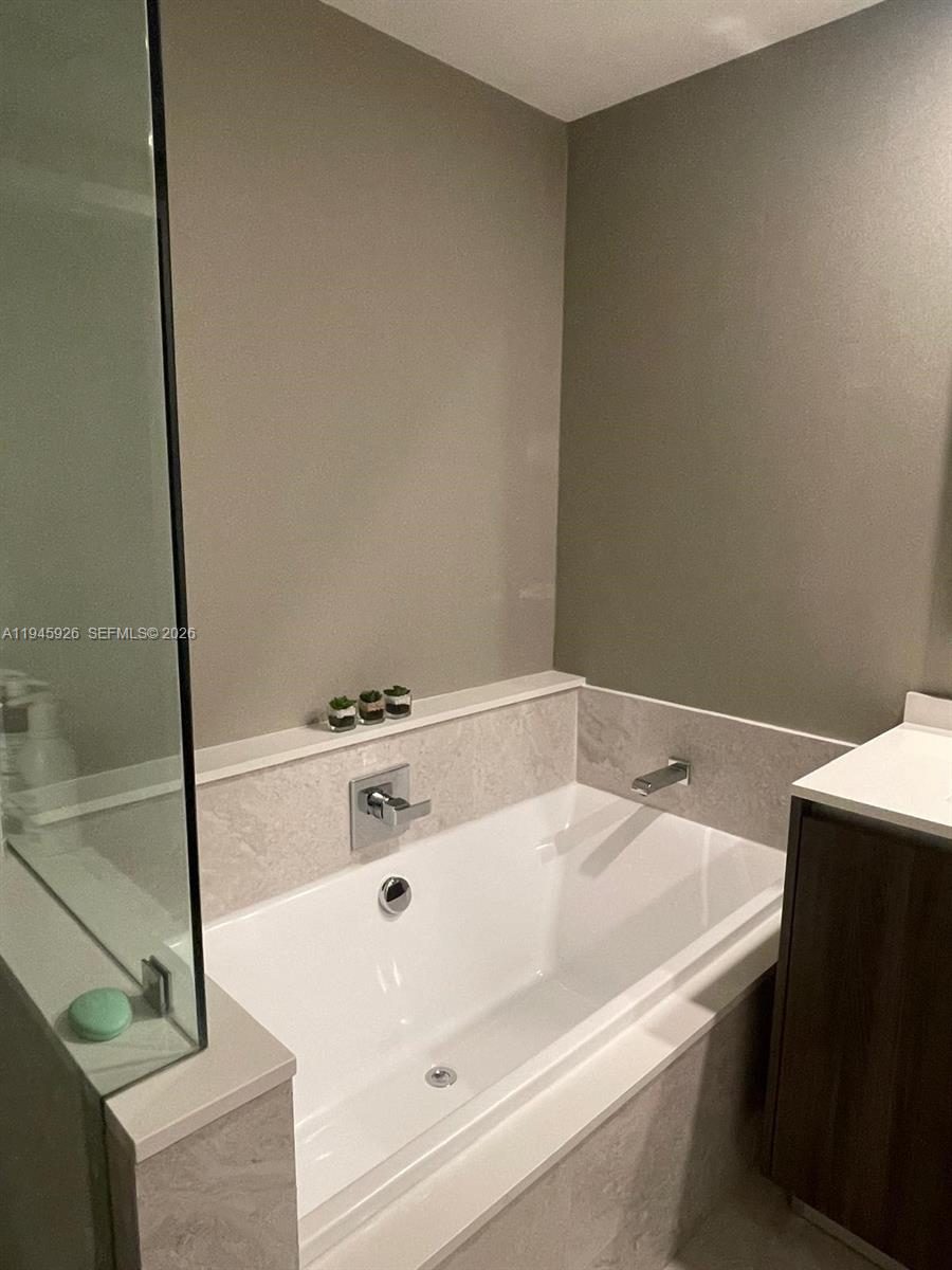 488 NE 18th St #1715, Miami FL 33132