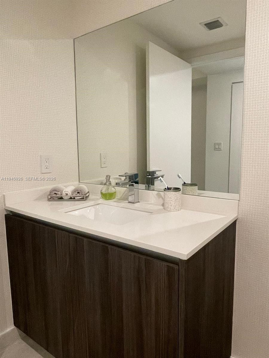 488 NE 18th St #1715, Miami FL 33132