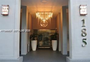 185 SE 14th Ter #1605, Miami FL 33131